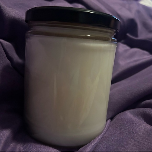 James & Maria organic co- oakmoss & sage candle - Picture 2 of 3